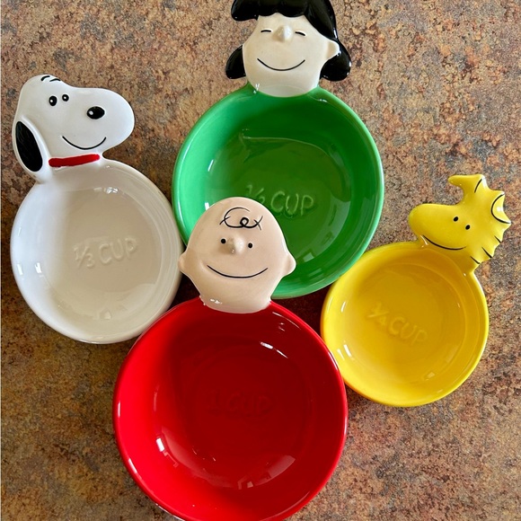 Peanuts Character Measuring Cups Set - Picture 3 of 3